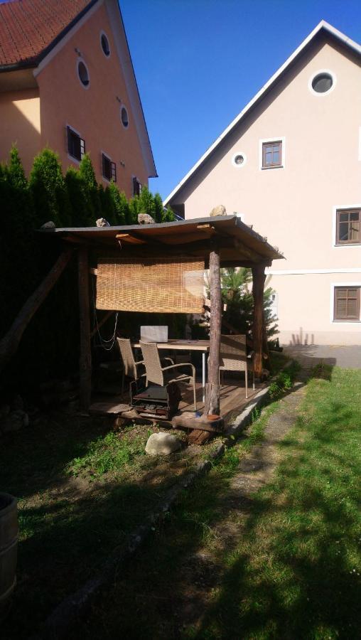 Apartment Slavija Шкофья-Лока Экстерьер фото