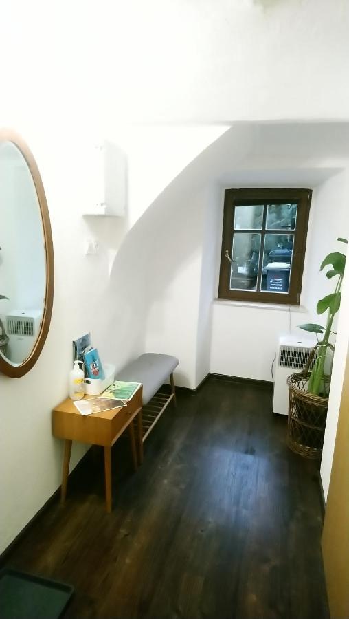 Apartment Slavija Шкофья-Лока Экстерьер фото