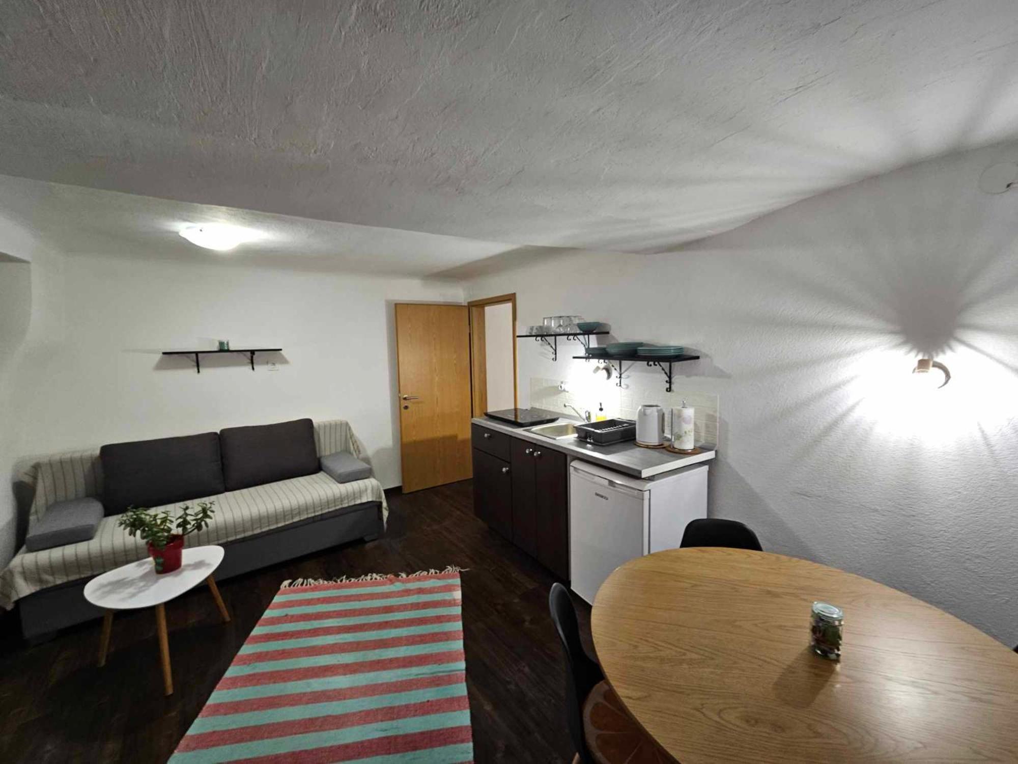 Apartment Slavija Шкофья-Лока Экстерьер фото